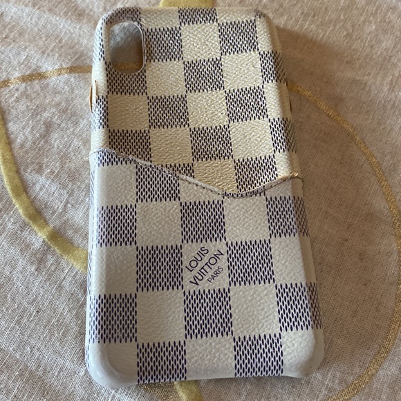 Authentic Louis Vuitton phone cases - Picture 8 of 16